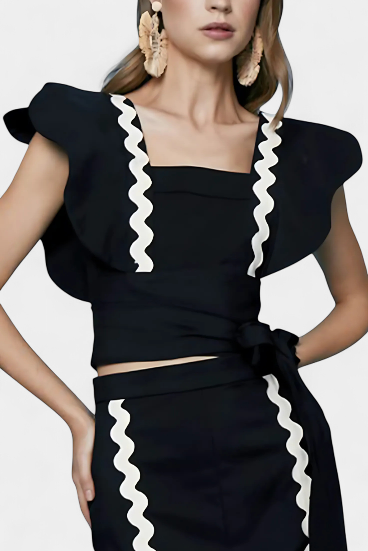 Lucia Fitted Top with Ruffled Sleeves and Wavy Accents