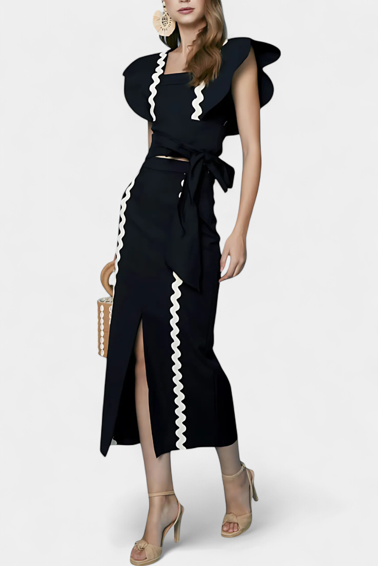 Lucia Fitted Top with Ruffled Sleeves and Wavy Accents