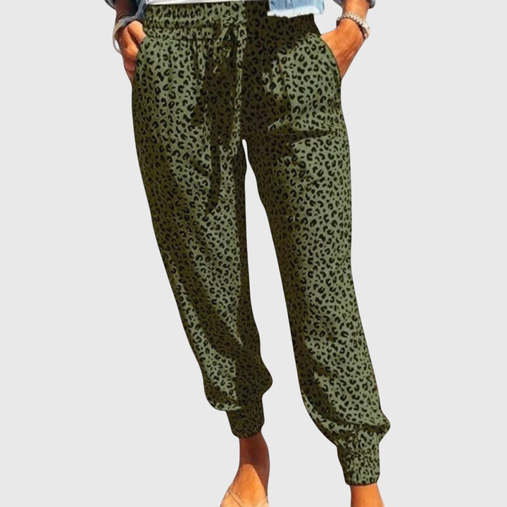 Viviana | Leo Pants with Wide Legs.