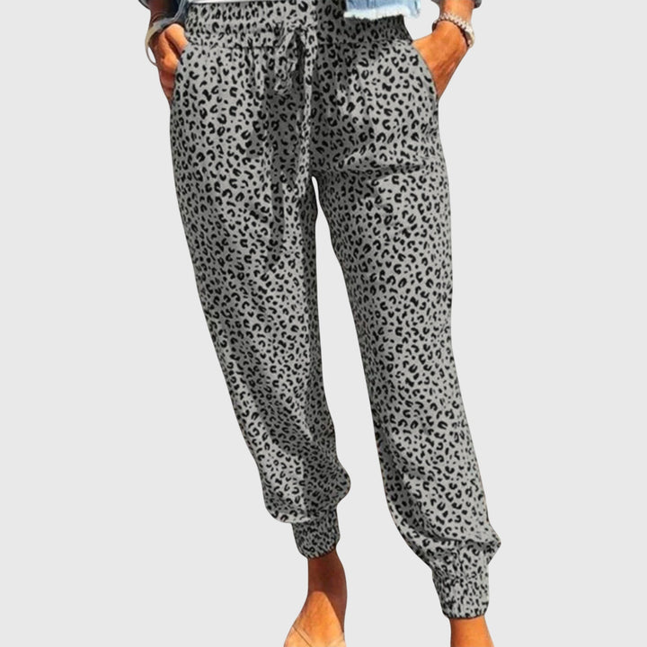 Viviana | Leo Pants with Wide Legs.