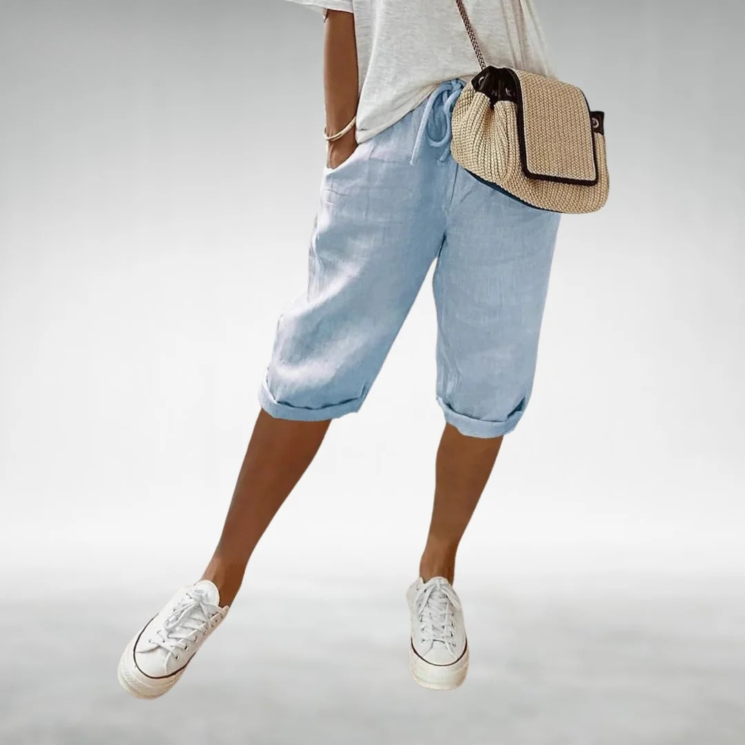 Flora | Capri Trousers with a Relaxed Fit