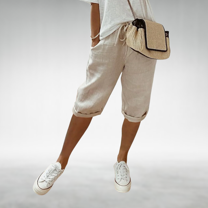 Flora | Capri Trousers with a Relaxed Fit