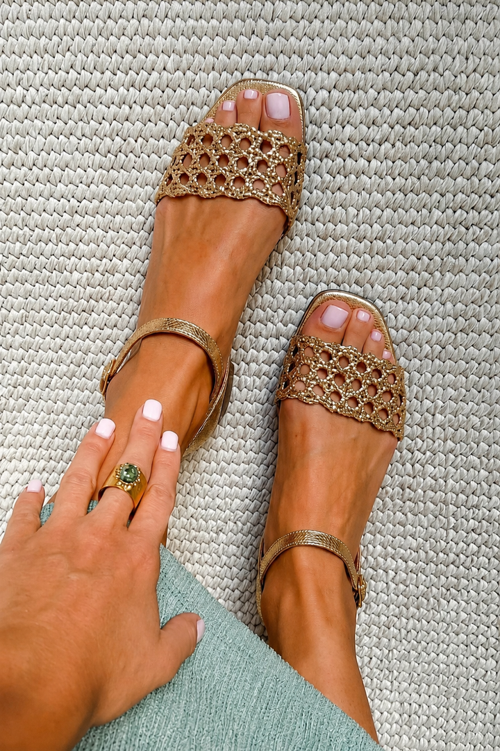 Simona | Flat Square-Toe Sandals