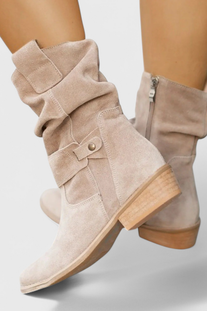 Dafne Classic Soft-Finish Ankle Boots