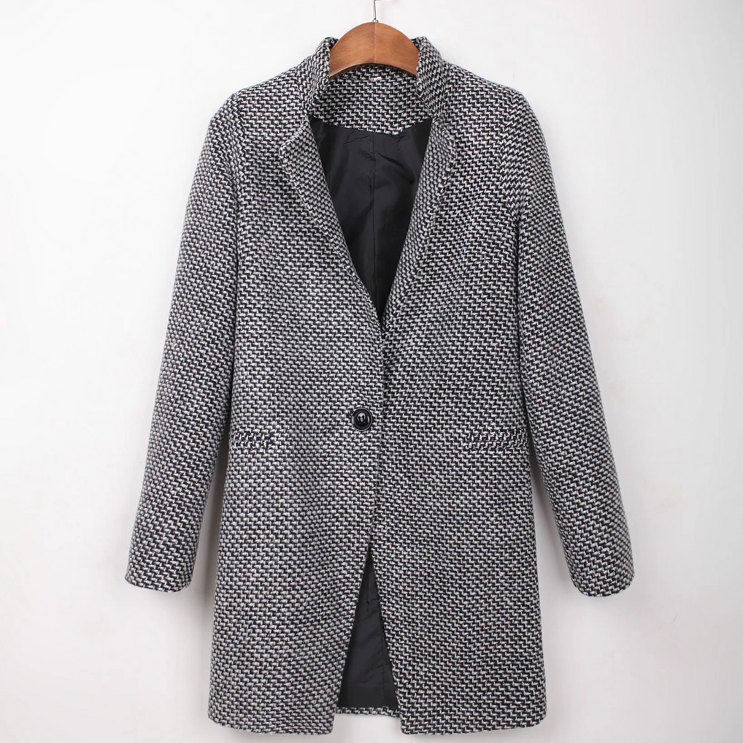 Palmira | Black and White Bouclé Coat