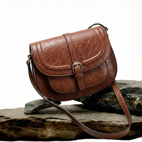 Ester | Classic Leather Crossbody Bag