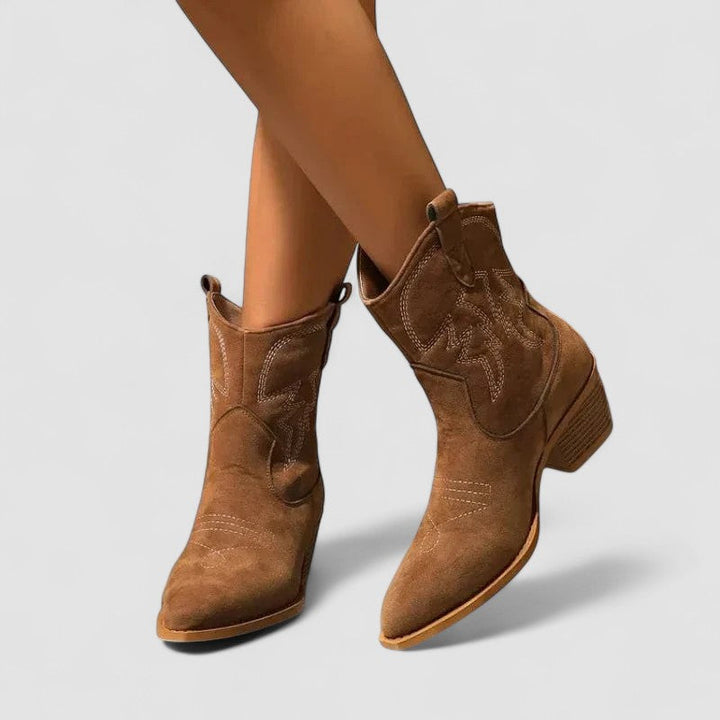 Cesarina – Orthopedic Western Boots