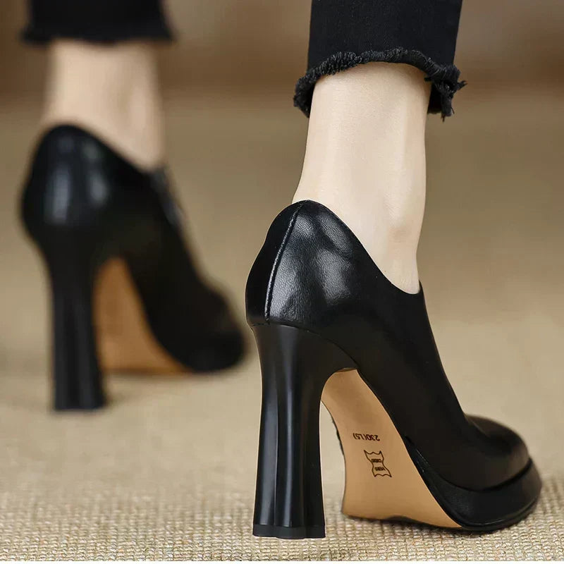 Sandra | Modern Pumps