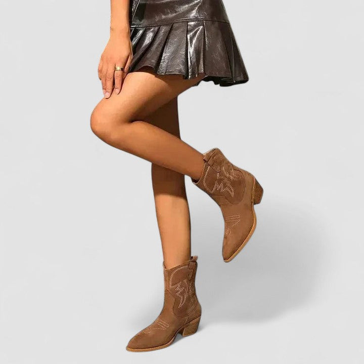Cesarina – Orthopedic Western Boots