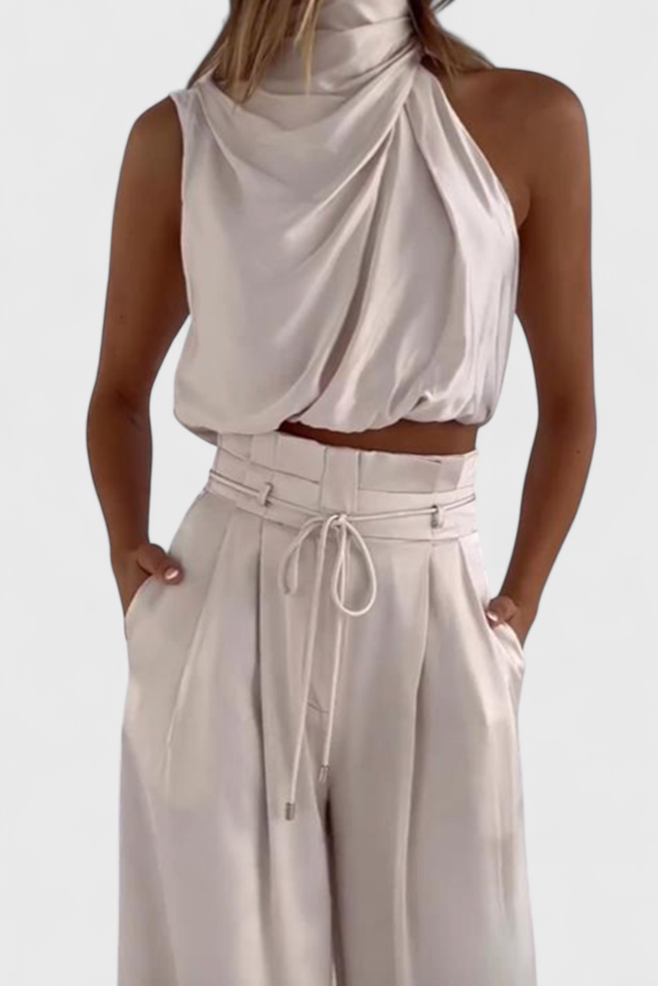 Manuela Minimalist Set: Tailored Top with Pleated Palazzo Trousers
