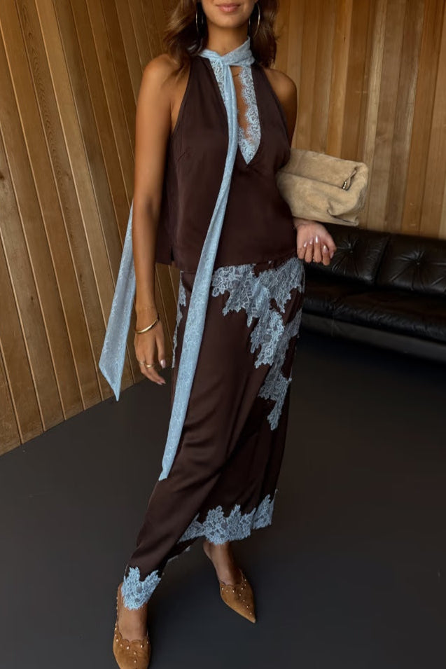 Loredana Coordinated Set Featuring Contrasting Lace Accents