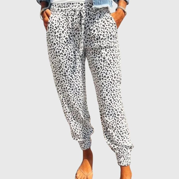 Viviana | Leo Pants with Wide Legs.
