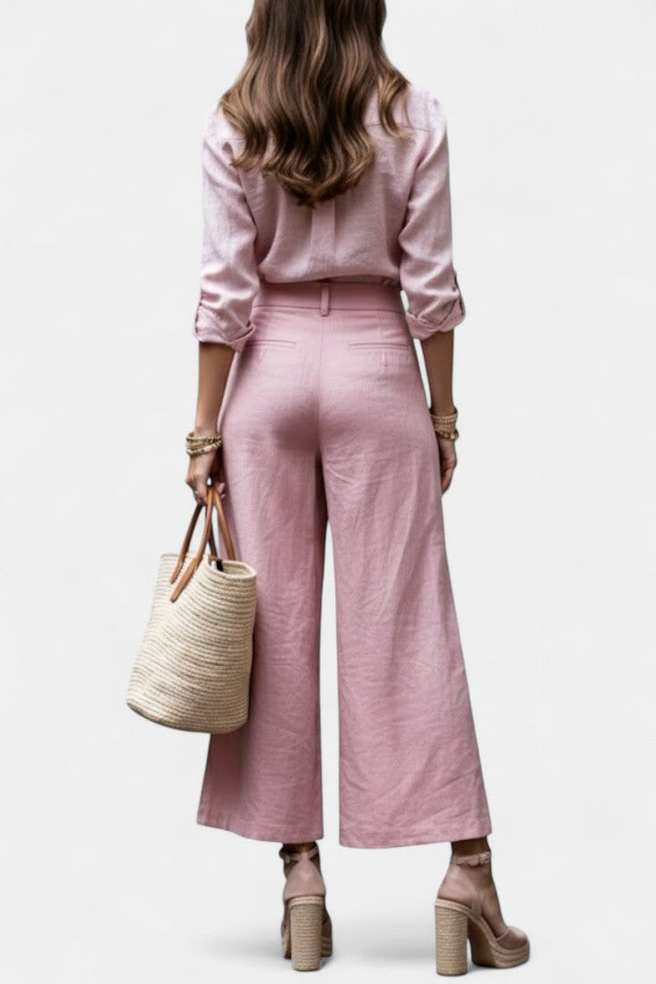 Benedetta Easygoing Set with Flowing Top and Capri Trousers