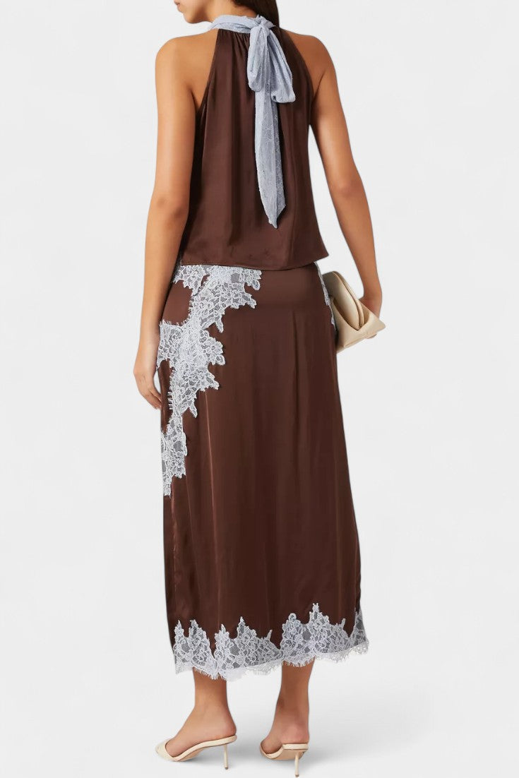 Loredana Coordinated Set Featuring Contrasting Lace Accents