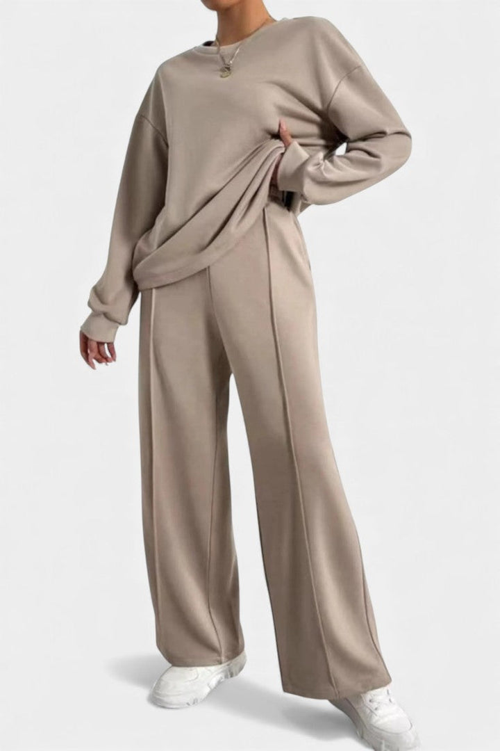 Dafne Lounge Set: Sweatshirt & High-Waisted Trousers