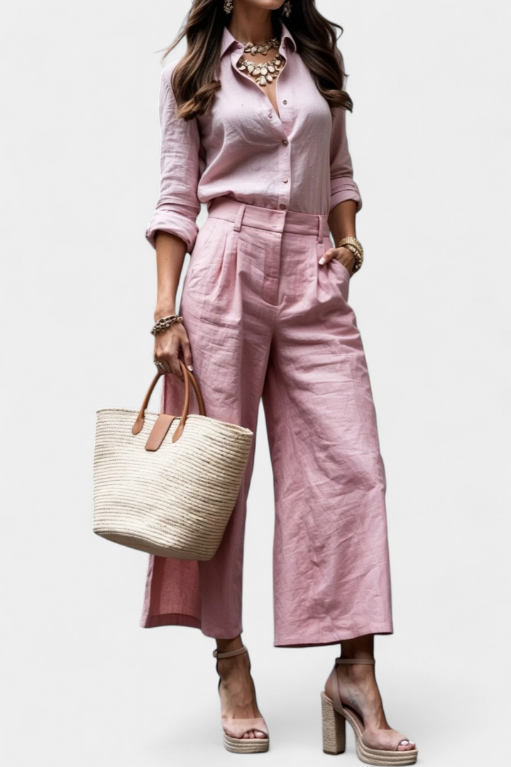 Benedetta Easygoing Set with Flowing Top and Capri Trousers