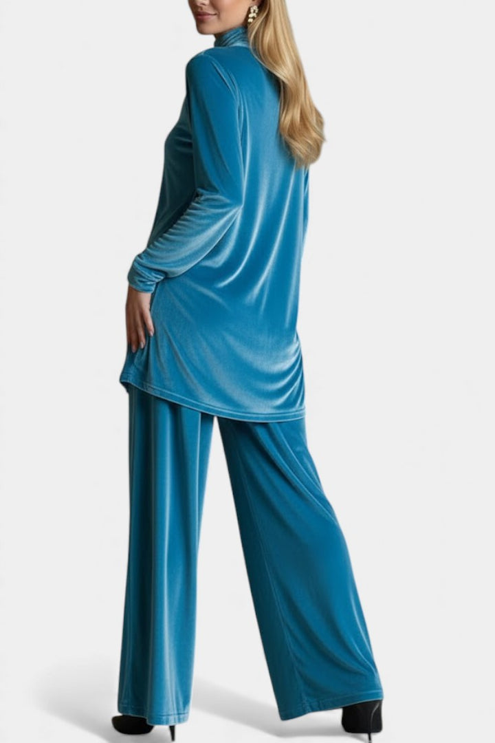 Cesarina Velvet High-Top Sneakers and Split Pants with High Collar
