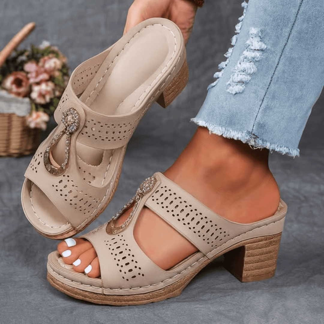 Carla | CHIC ORTHOPEDIC SANDALS