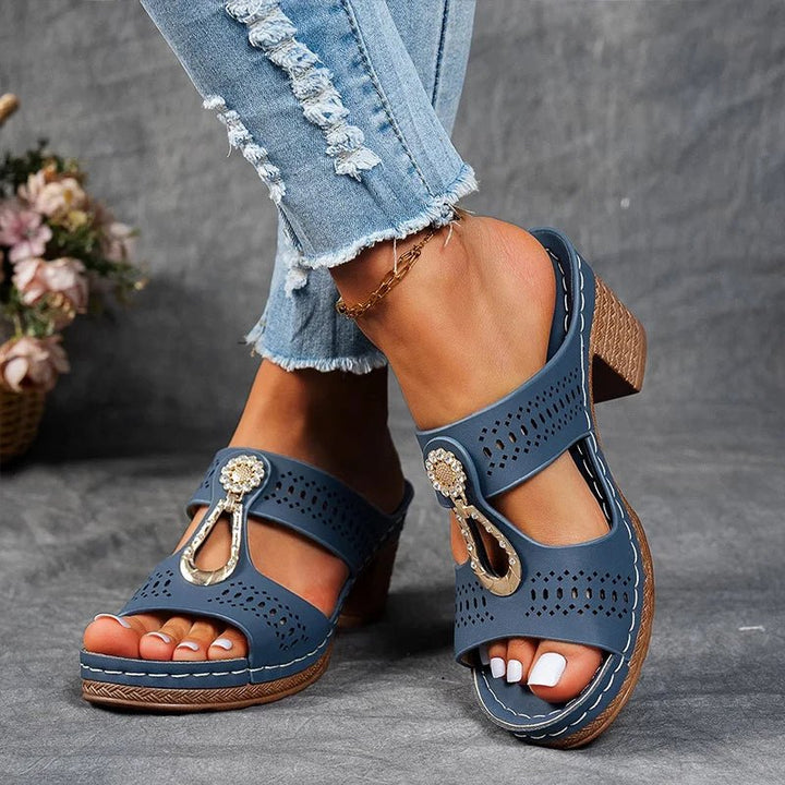 Carla | CHIC AND COMFORTABLE ORTHOPEDIC SANDALS